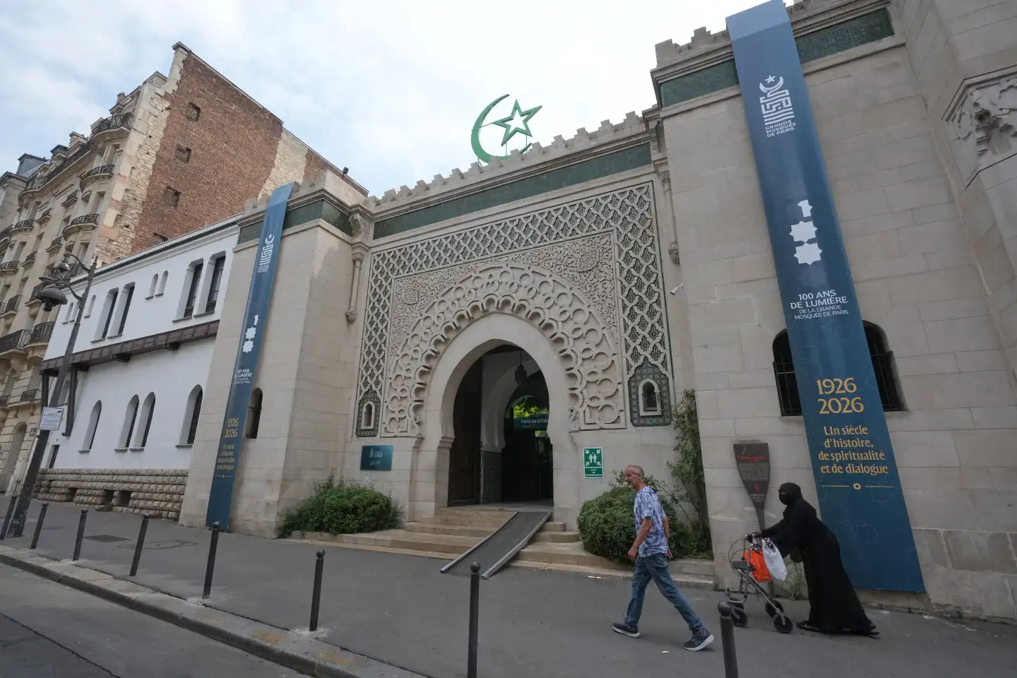 Masjid Agung Paris Soroti Ancaman Polarisasi dan Radikalisme Jelang Pemilu Prancis